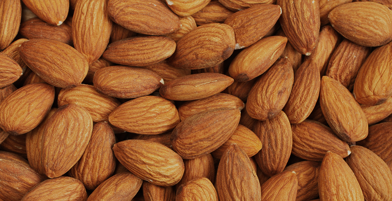 Date almonds